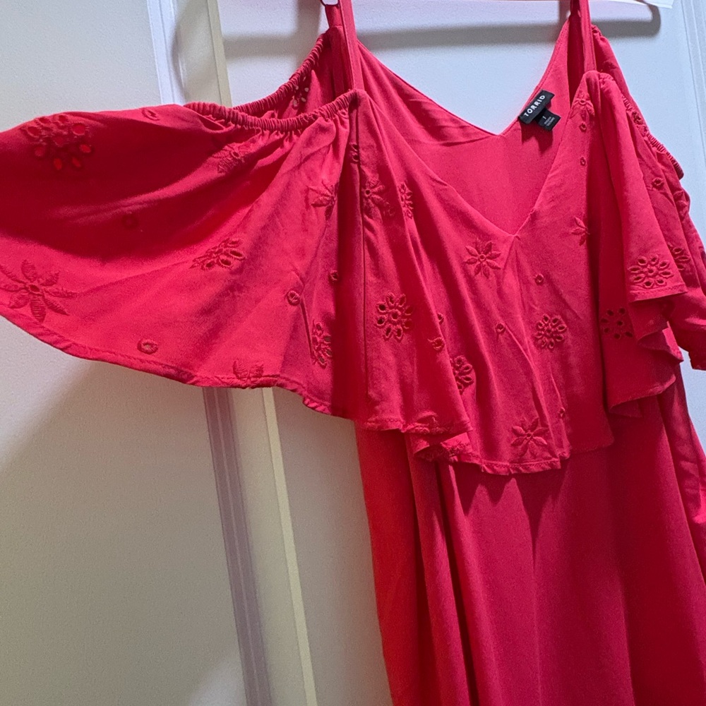 Torrid Challis Embroidered Cold Shoulder Top - Picture 4 of 5